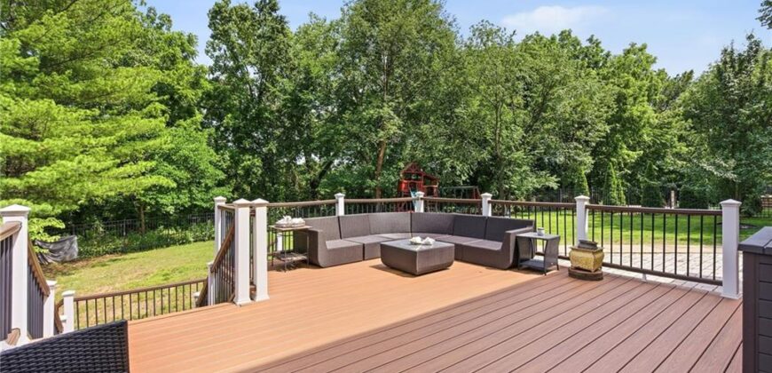 4407 N MULBERRY Drive, Kansas City, MO 64116