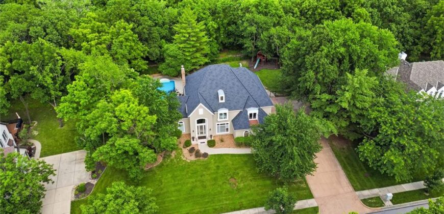 4407 N MULBERRY Drive, Kansas City, MO 64116