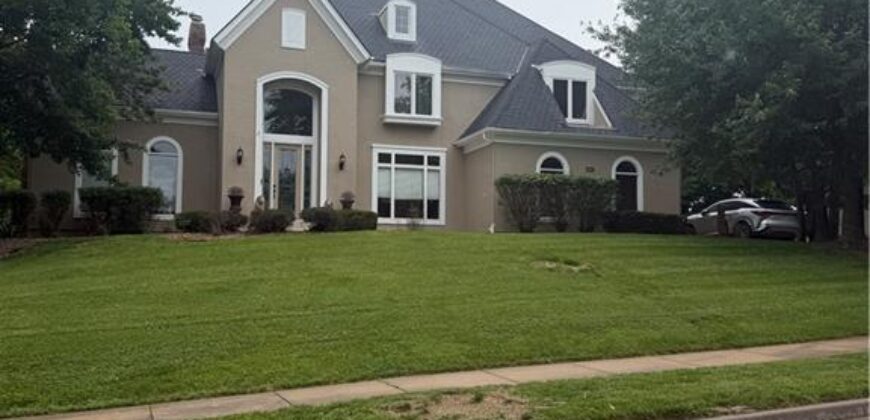 4407 N MULBERRY Drive, Kansas City, MO 64116