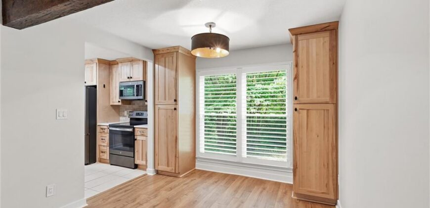 8346 NW Barrybrooke Drive, Kansas City, MO 64151