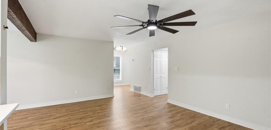 8346 NW Barrybrooke Drive, Kansas City, MO 64151