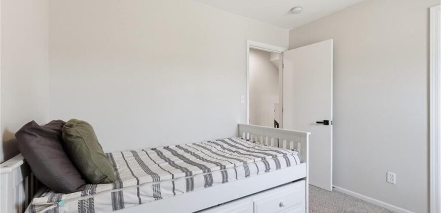 1707 Sunset Drive, Kearney, MO 64060