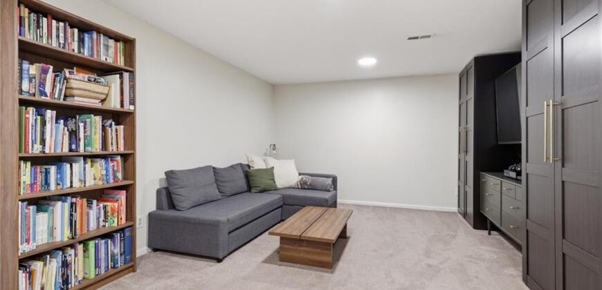 1707 Sunset Drive, Kearney, MO 64060
