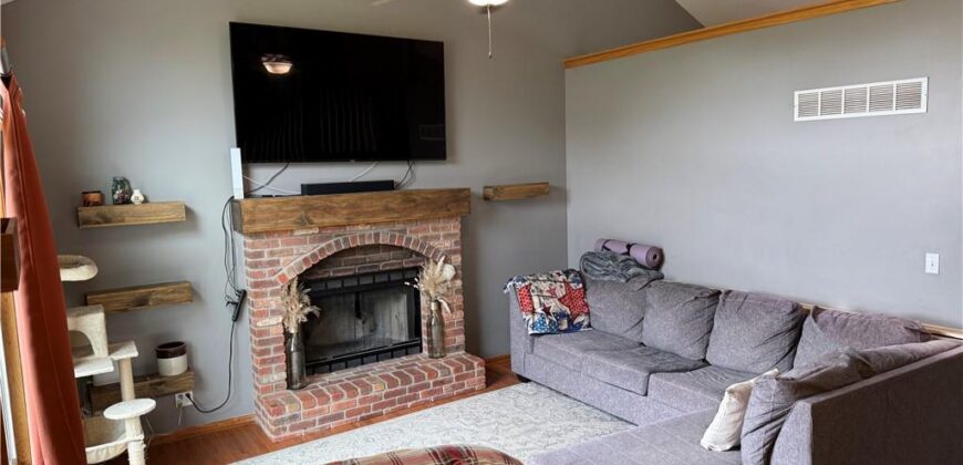 104 Spinnaker Drive, Smithville, MO 64089
