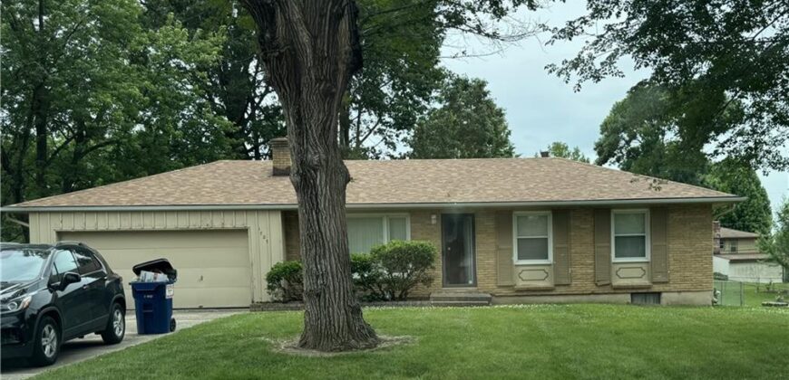 1707 NE 75th Street, Gladstone, MO 64118