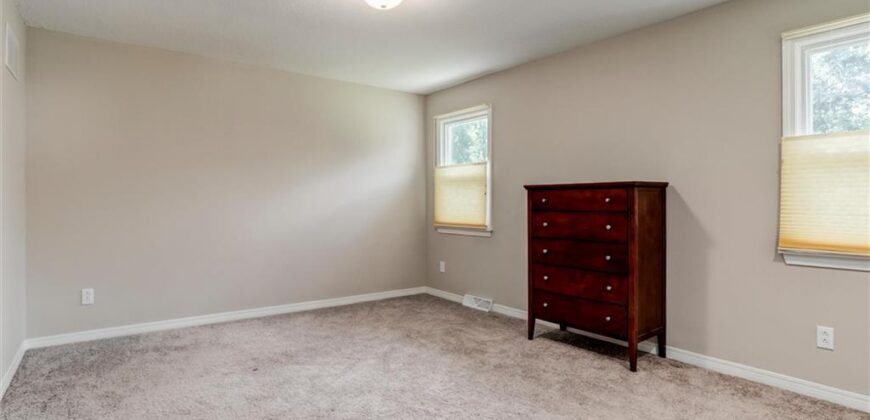 10101 NW MIRROR LAKE Court, Kansas City, MO 64152