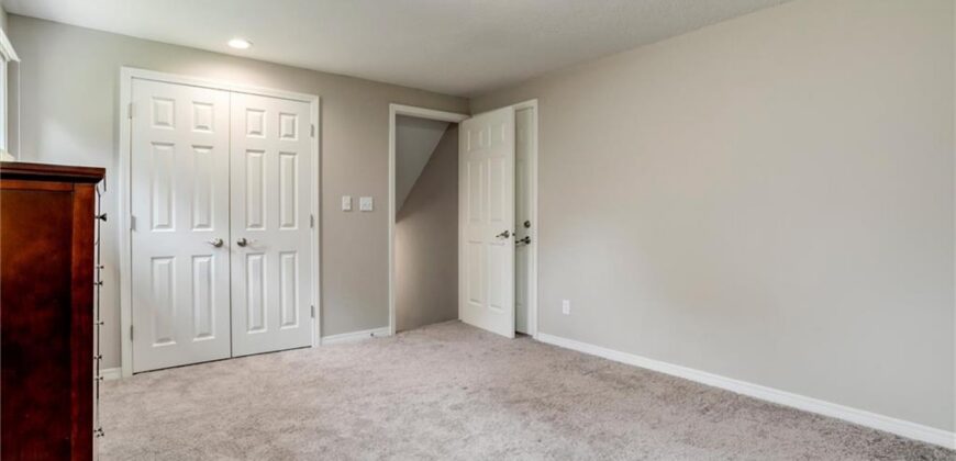 10101 NW MIRROR LAKE Court, Kansas City, MO 64152