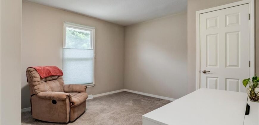 10101 NW MIRROR LAKE Court, Kansas City, MO 64152