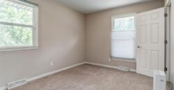 10101 NW MIRROR LAKE Court, Kansas City, MO 64152