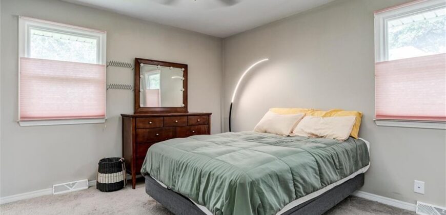 10101 NW MIRROR LAKE Court, Kansas City, MO 64152
