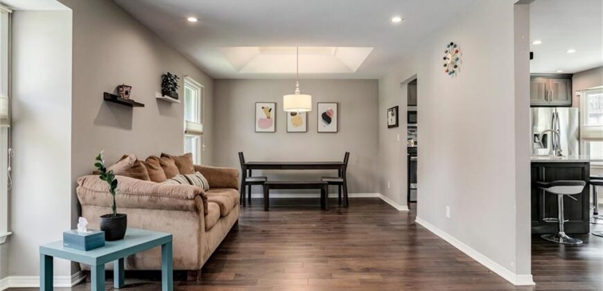 10101 NW MIRROR LAKE Court, Kansas City, MO 64152