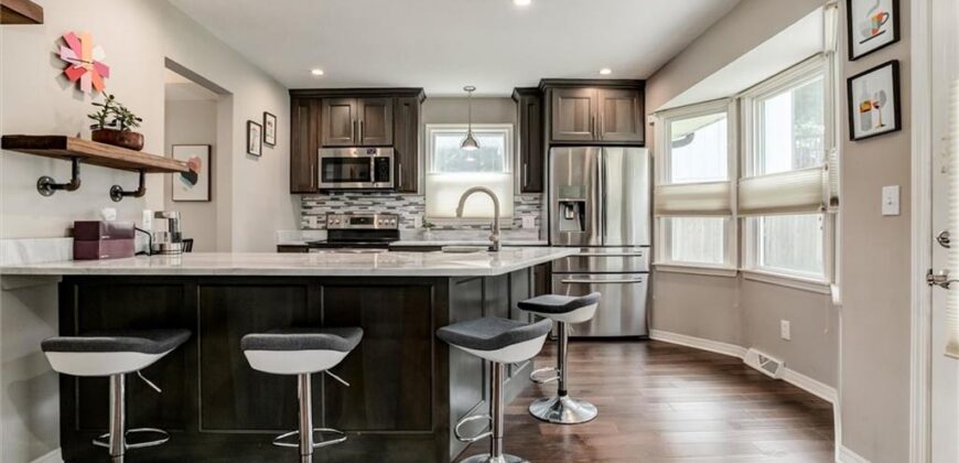 10101 NW MIRROR LAKE Court, Kansas City, MO 64152