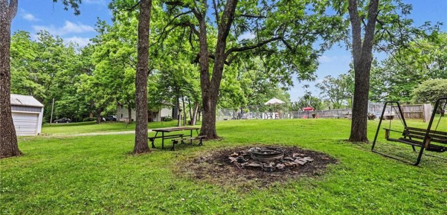 15818 Salem Road, Excelsior Springs, MO 64024