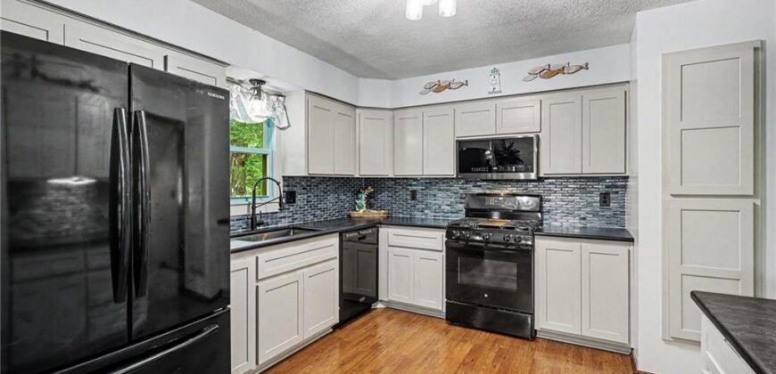 15818 Salem Road, Excelsior Springs, MO 64024