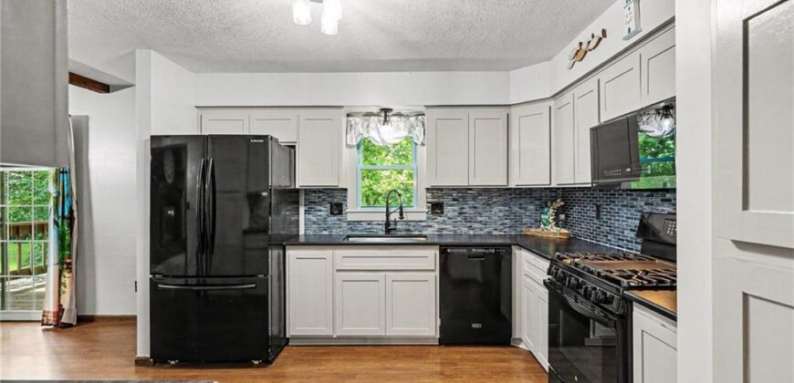 15818 Salem Road, Excelsior Springs, MO 64024