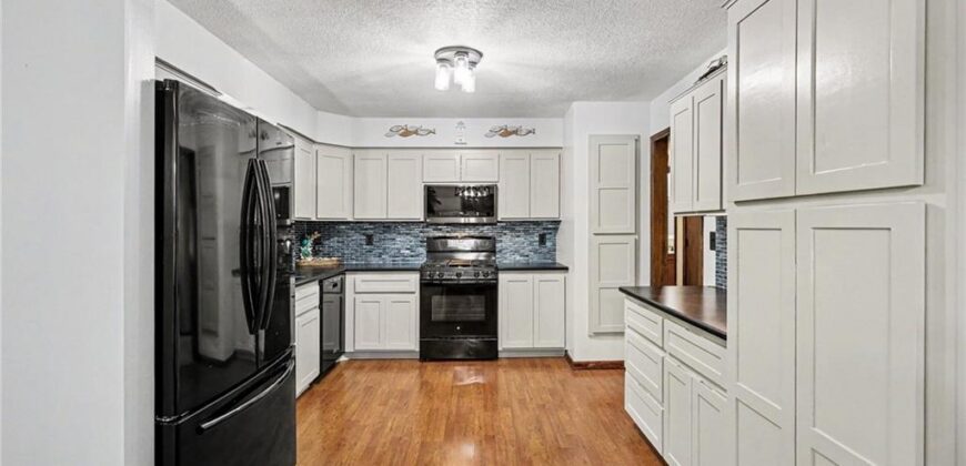 15818 Salem Road, Excelsior Springs, MO 64024