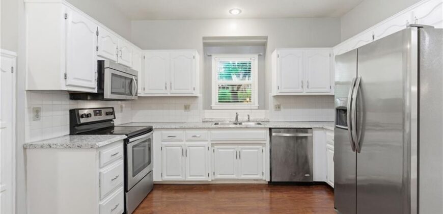 4808 NW 57th Place, Kansas City, MO 64151