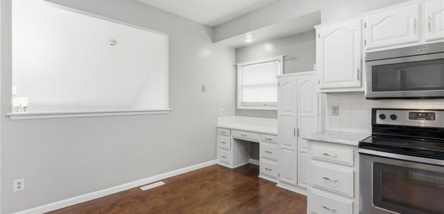 4808 NW 57th Place, Kansas City, MO 64151