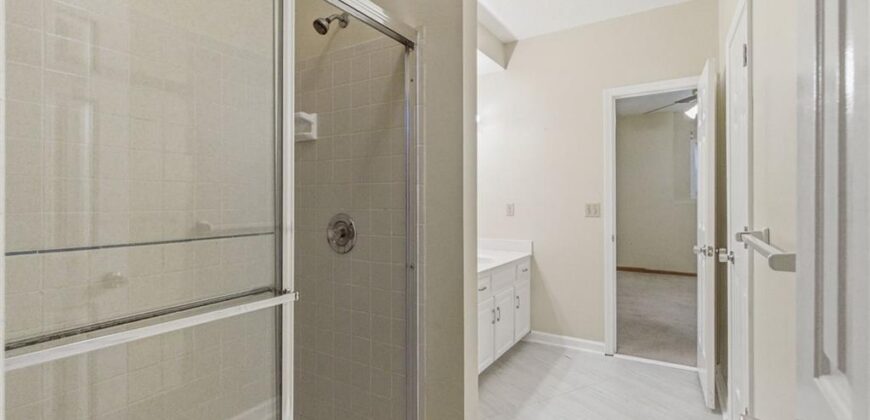 4808 NW 57th Place, Kansas City, MO 64151