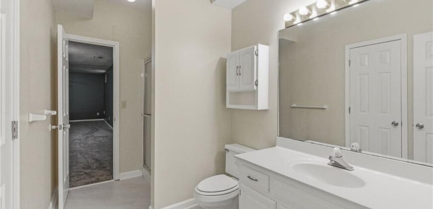4808 NW 57th Place, Kansas City, MO 64151