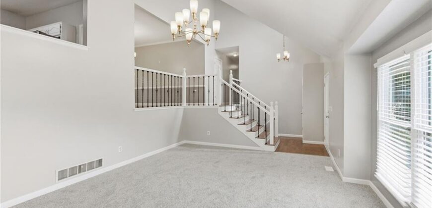 4808 NW 57th Place, Kansas City, MO 64151