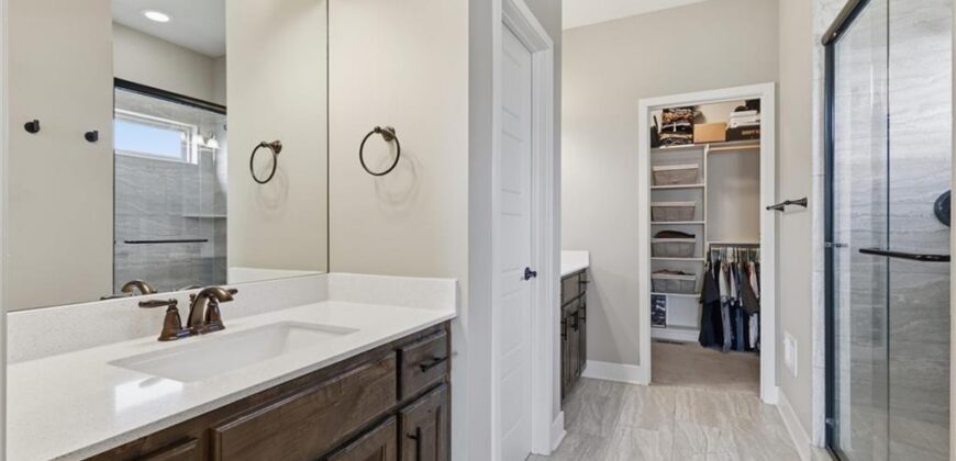 10836 N Crystal Avenue, Kansas City, MO 64156