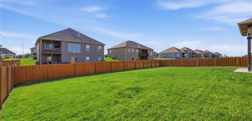 10836 N Crystal Avenue, Kansas City, MO 64156