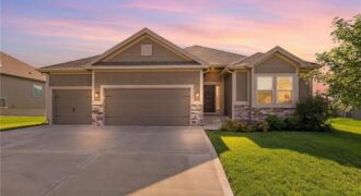 10836 N Crystal Avenue, Kansas City, MO 64156