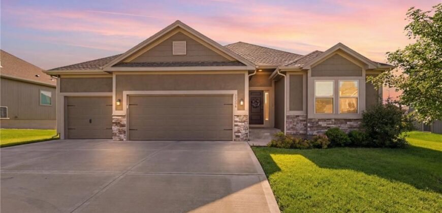 10836 N Crystal Avenue, Kansas City, MO 64156