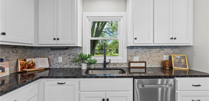13101 NW Porter Road, Parkville, MO 64152