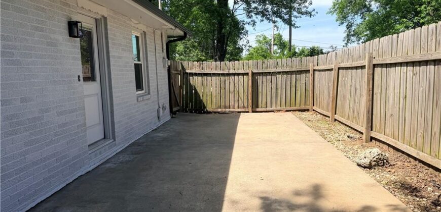 13101 NW Porter Road, Parkville, MO 64152