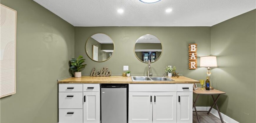 13101 NW Porter Road, Parkville, MO 64152