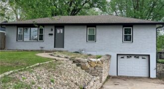 13101 NW Porter Road, Parkville, MO 64152