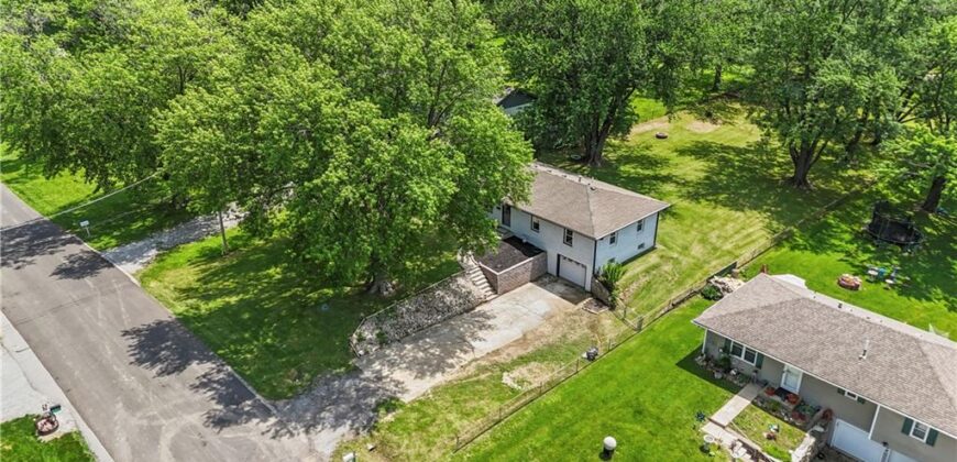 13101 NW Porter Road, Parkville, MO 64152