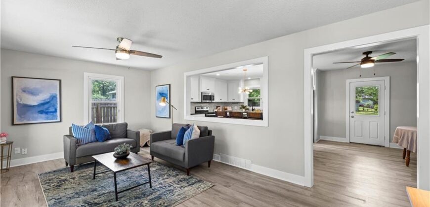 13101 NW Porter Road, Parkville, MO 64152