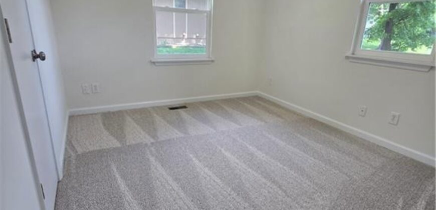 2028 NW 49th Terrace, Northmoor, MO 64151