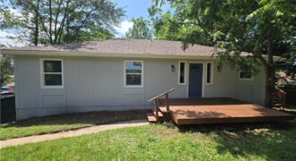 2028 NW 49th Terrace, Northmoor, MO 64151