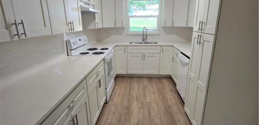 2028 NW 49th Terrace, Northmoor, MO 64151
