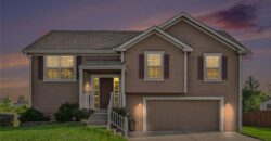502 Lake Meadows Drive, Smithville, MO 64089