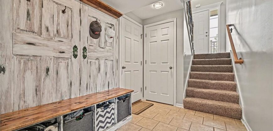 502 Lake Meadows Drive, Smithville, MO 64089