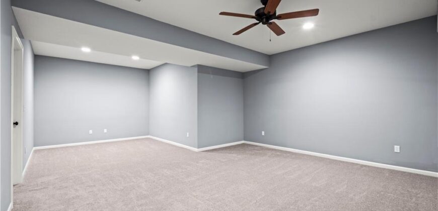 15300 Jessica Street, Parkville, MO 64152