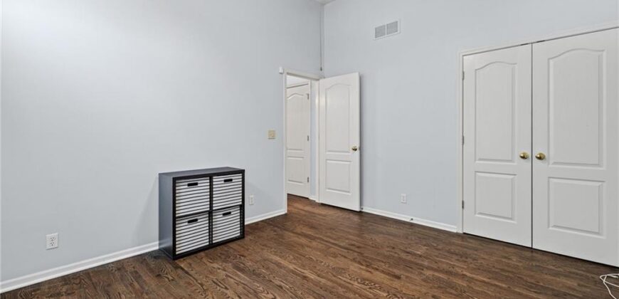 8655 N Britt Avenue, Kansas City, MO 64154