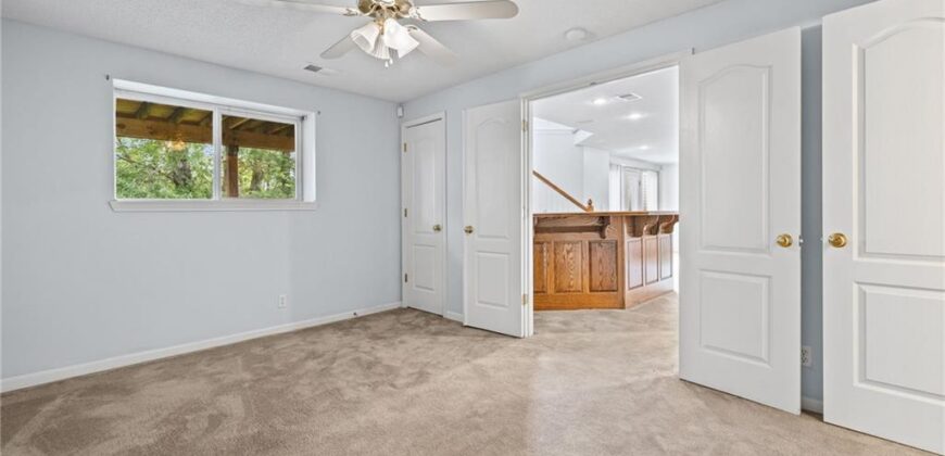 8655 N Britt Avenue, Kansas City, MO 64154