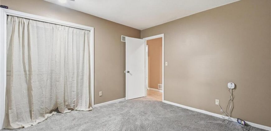 5305 NW 58TH Terrace, Kansas City, MO 64151