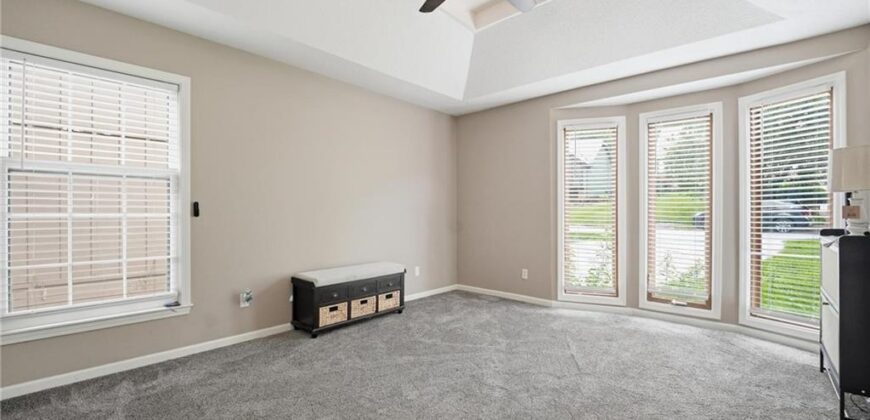 5305 NW 58TH Terrace, Kansas City, MO 64151
