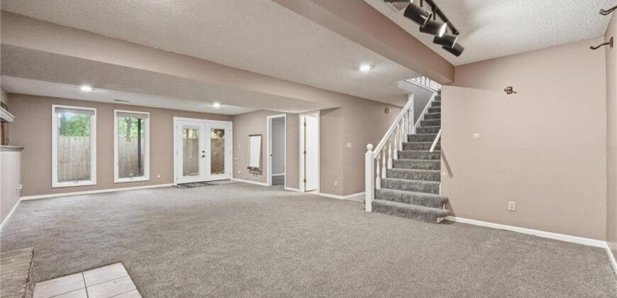 5305 NW 58TH Terrace, Kansas City, MO 64151