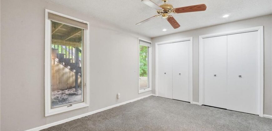 5305 NW 58TH Terrace, Kansas City, MO 64151