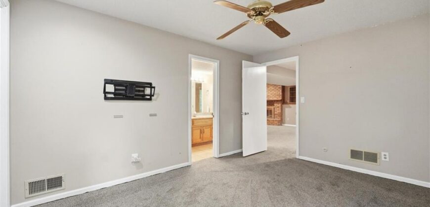 5305 NW 58TH Terrace, Kansas City, MO 64151