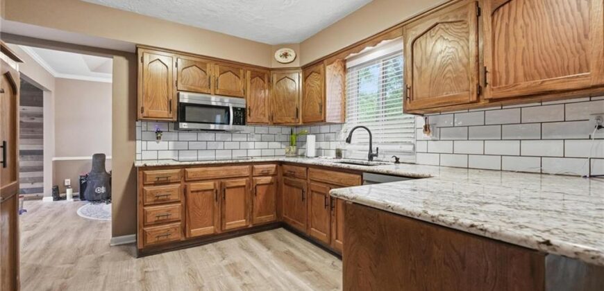 5305 NW 58TH Terrace, Kansas City, MO 64151