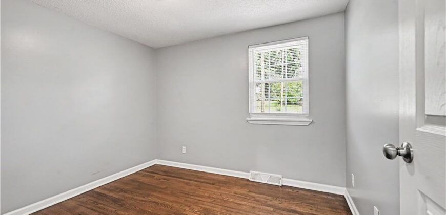 5215 NE 60th Terrace, Kansas City, MO 64119